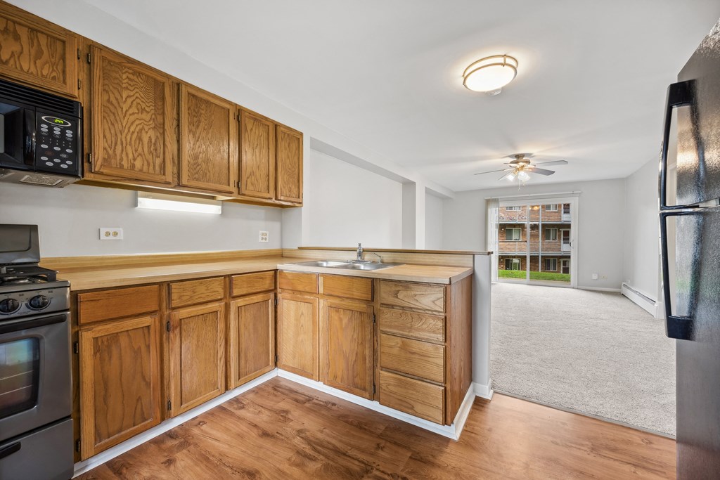 Kitchen at River Oaks, North Aurora
