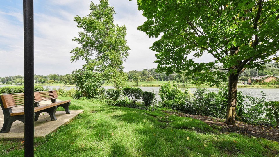 Park greenery at The View Apartments St Charles, St Charles, 60174