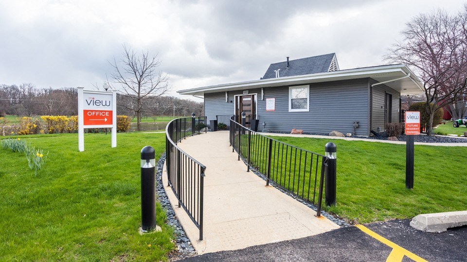 Walk path at The View Apartments St Charles, Illinois, 60174