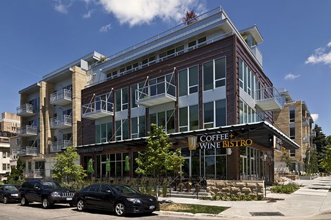 1800 W. Lake St. 1-2 Beds Apartment for Rent