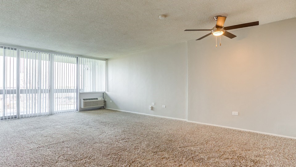 Trendy Master Carpeted at The Township at St. Charles, St. Charles, 60174