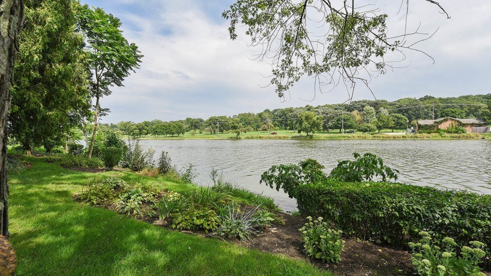 Lake at The View Apartments St Charles, St Charles, IL