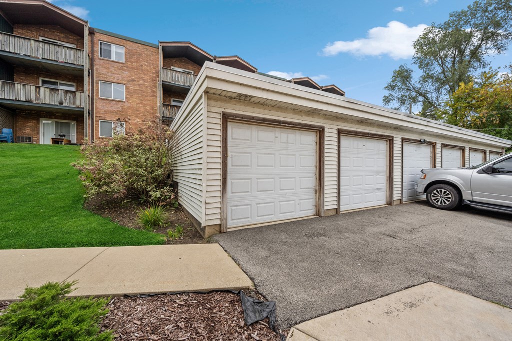 Garage at River Oaks, Illinois, 60542