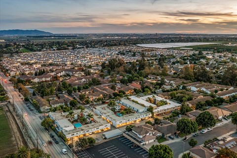 10997 Del Norte St 1-2 Beds Apartment for Rent