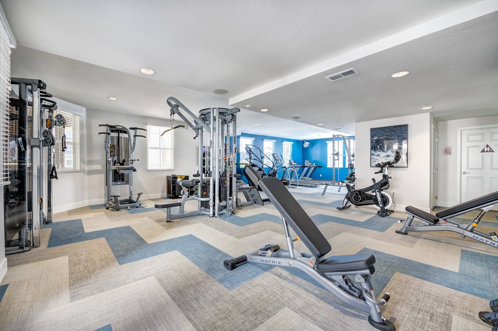 additional photo for property listing at chic digs with room to stretch out in the village 22 car