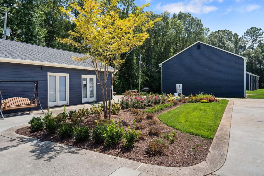Garden in front of Building at Alcovy Terrace, Covington, GA