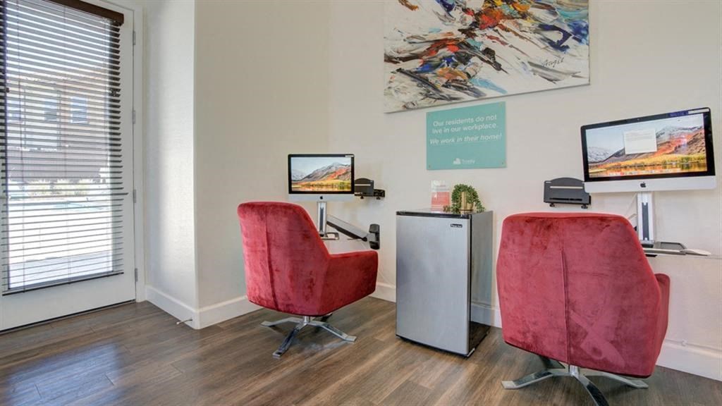 Leasing Center at ReNew Atascadero, California