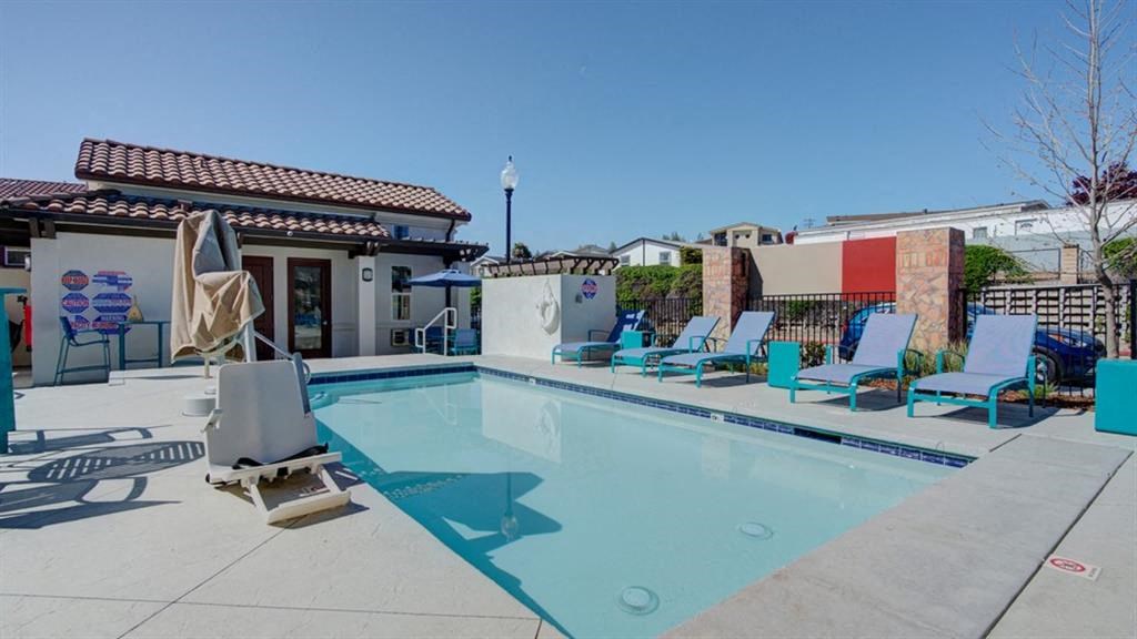 Pool at ReNew Atascadero, California, 93422