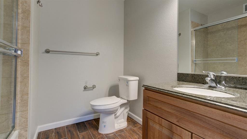Bathroom With Bathtub at ReNew Atascadero, California