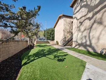 3200 Spring St. 1-3 Beds Apartment for Rent - Photo Gallery 3