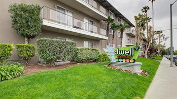 160 W Big Springs Rd 1-2 Beds Apartment for Rent - Photo Gallery 2