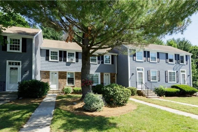 Lush Green Outdoor at Arbor Commons, Ellington