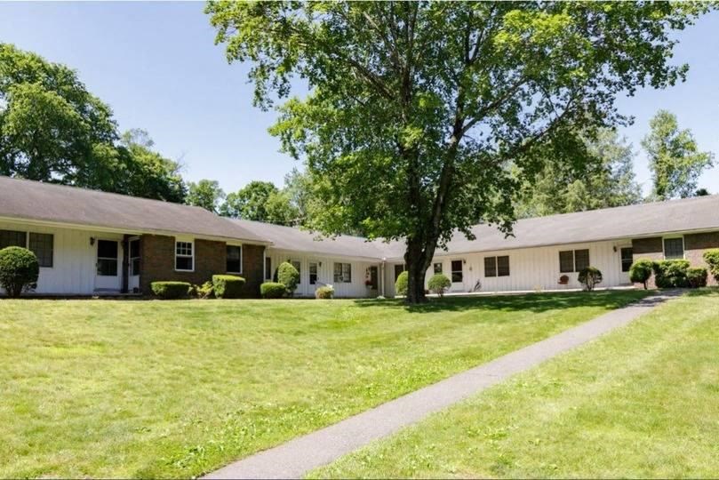 Green Walking Trails at Pinney Brook, Ellington, Connecticut