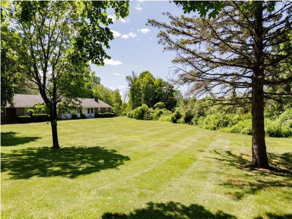 Green Landscaping at Pinney Brook, Ellington