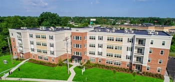 335 Ferry Blvd Studio-2 Beds Apartment for Rent - Photo Gallery 3