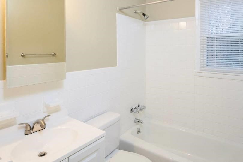 Bathroom With Bathtub at Fox Hill Commons, Connecticut, 06066