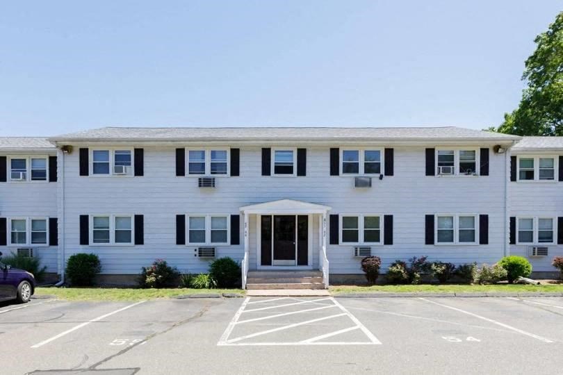 Exterior View at Fox Hill Commons, Vernon
