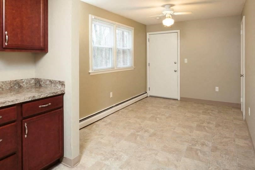 Dining Space at Fox Hill Commons, Vernon, 06066