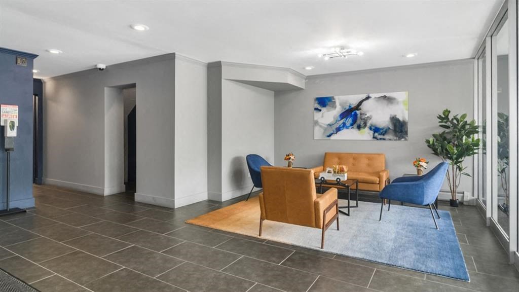 Spacious Living Area at ReNew Aurora, Aurora, IL