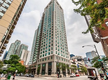 77 West Huron St Studio-2 Beds Apartment for Rent - Photo Gallery 5