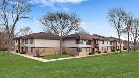 Buildingat The Clarendon Apartment Homes, Illinois