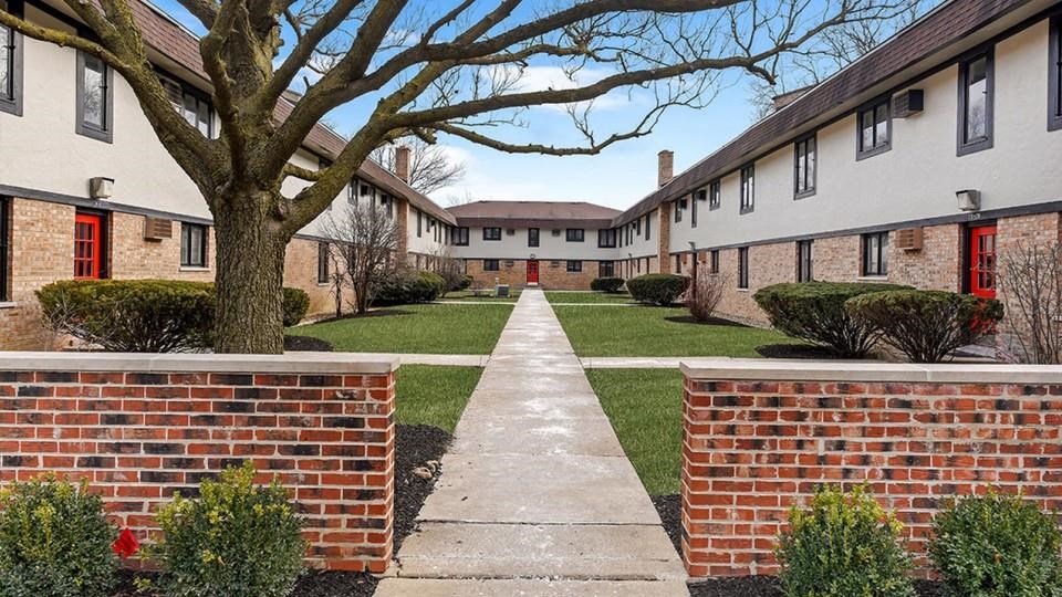 Walk way at The Clarendon Apartment Homes, Clarendon