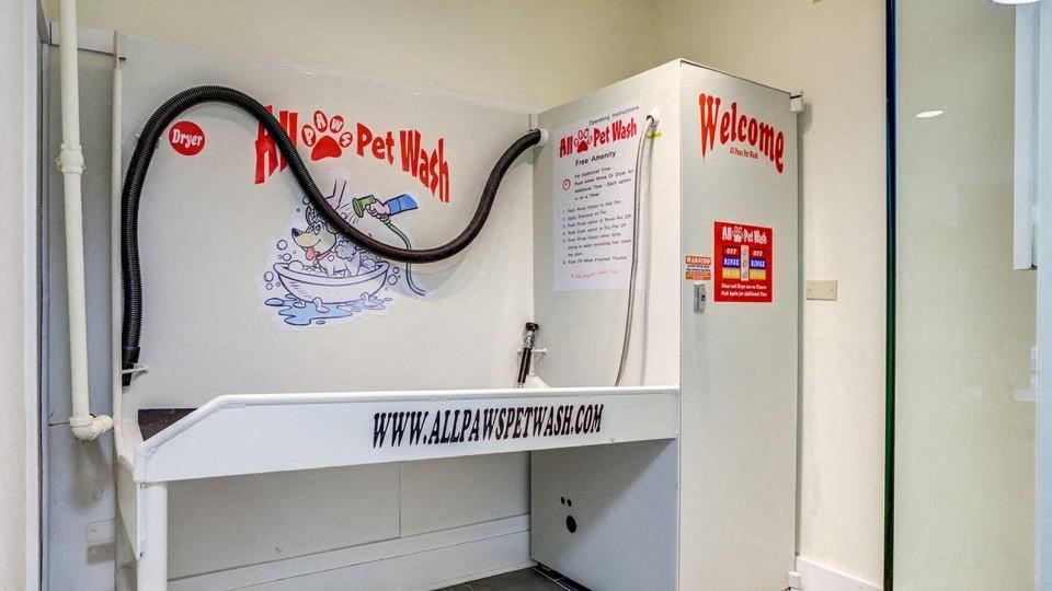 Pet Wash Center at The Mark Apartments, Illinois