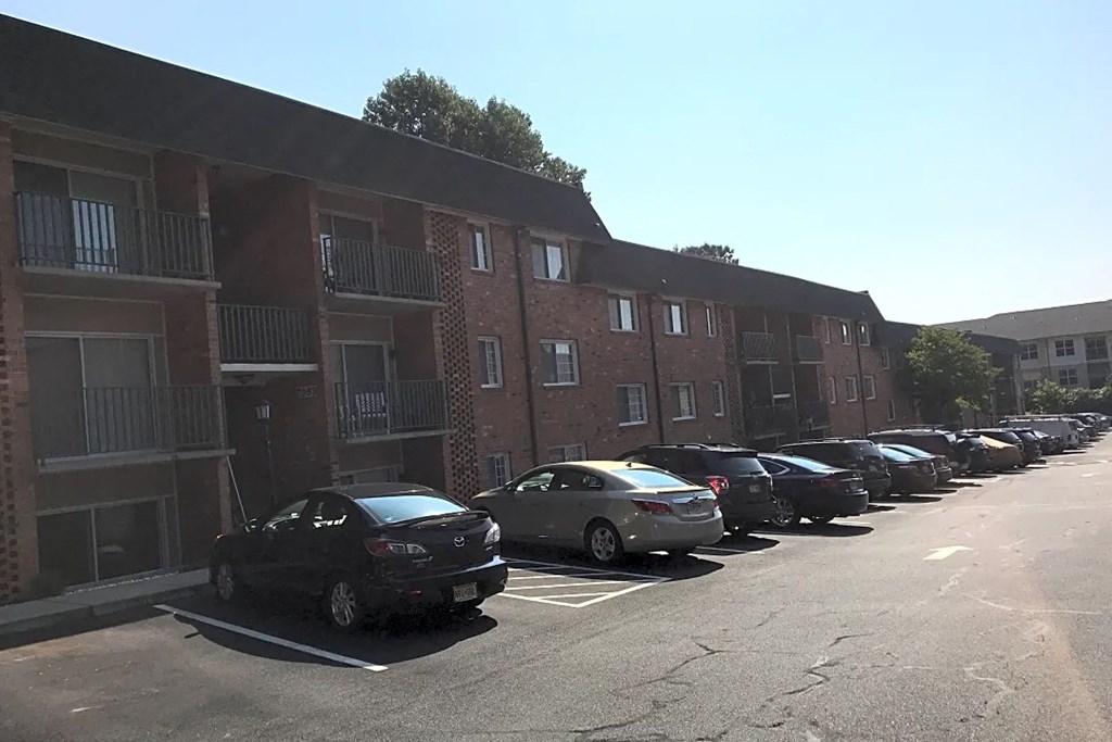 Exterior shot of The Jeffersonian with parking