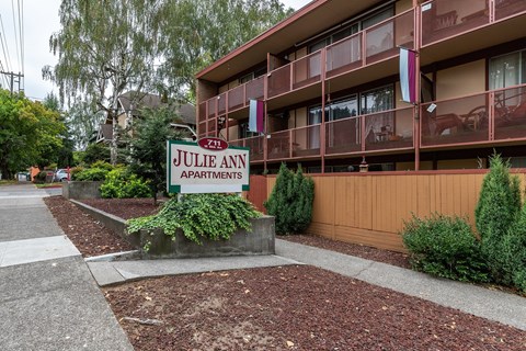 Elegant Entry Signage at Julie Ann, Oregon