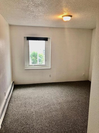Bedroom interior at Kings Court - Photo Gallery 3