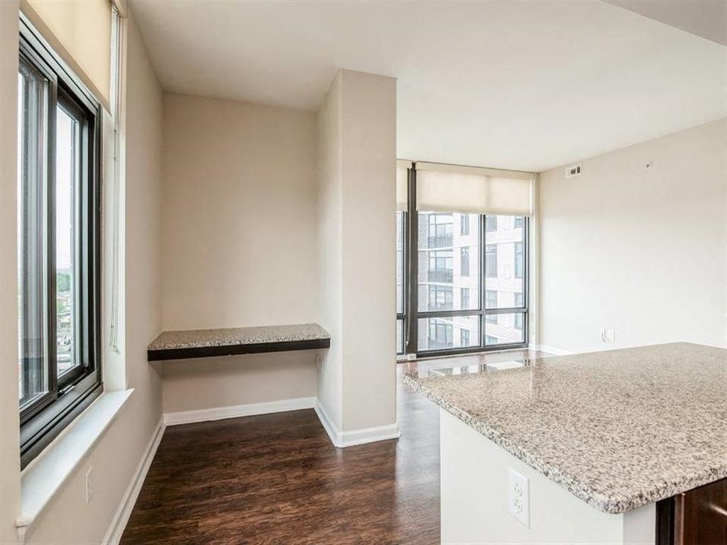 Room with window at Arrive Wheaton, Wheaton