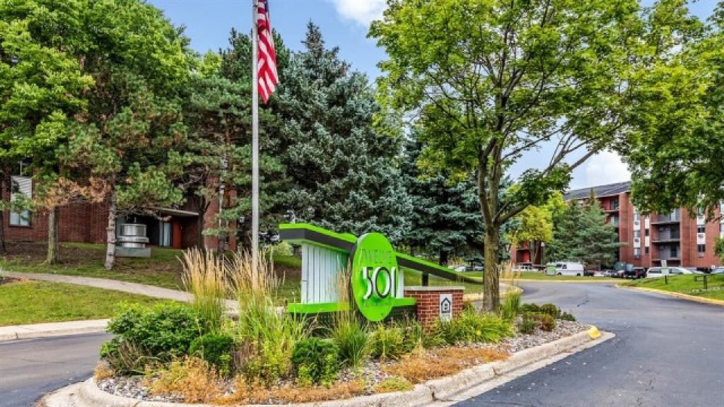 street at Twelve 501 Apartment Homes, Burnsville