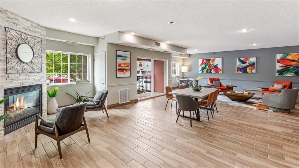 Clubhouse seatingat Zen Chaska, Chaska, MN, 55318