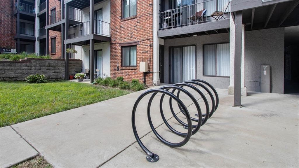 Ring Monument at The Magnolia Apartment Homes, Chesterfield, MO, 63017