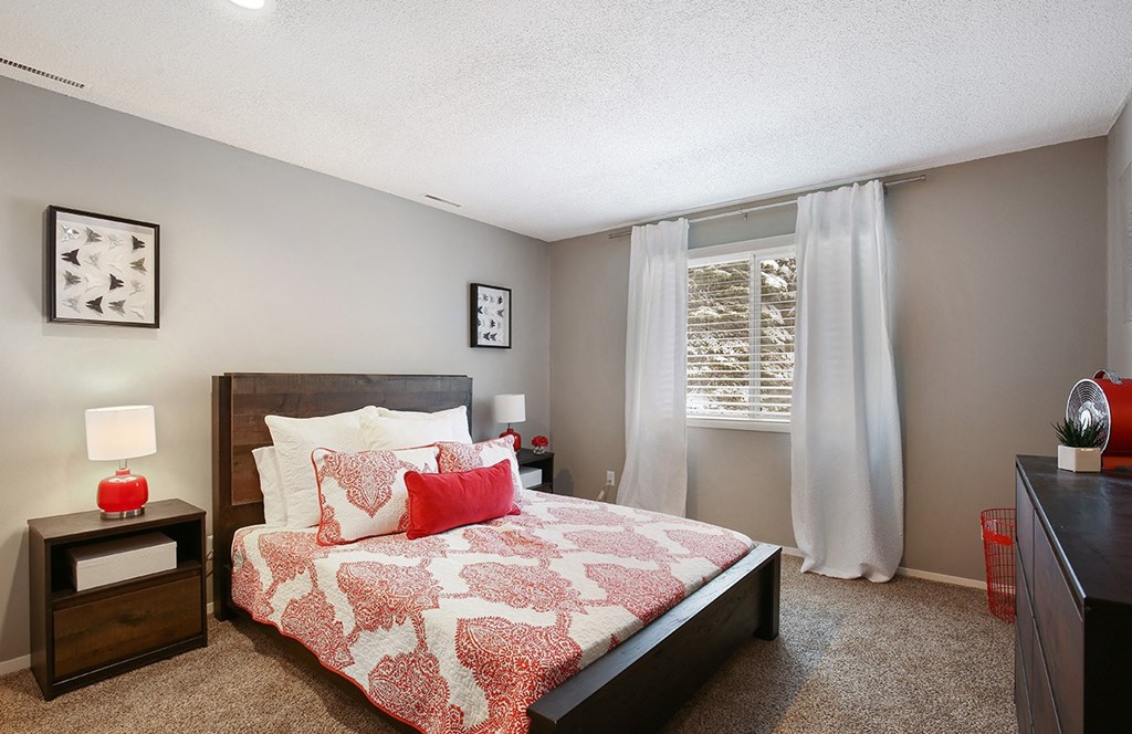 the preserve at ballantyne commons bedroom with bed and window