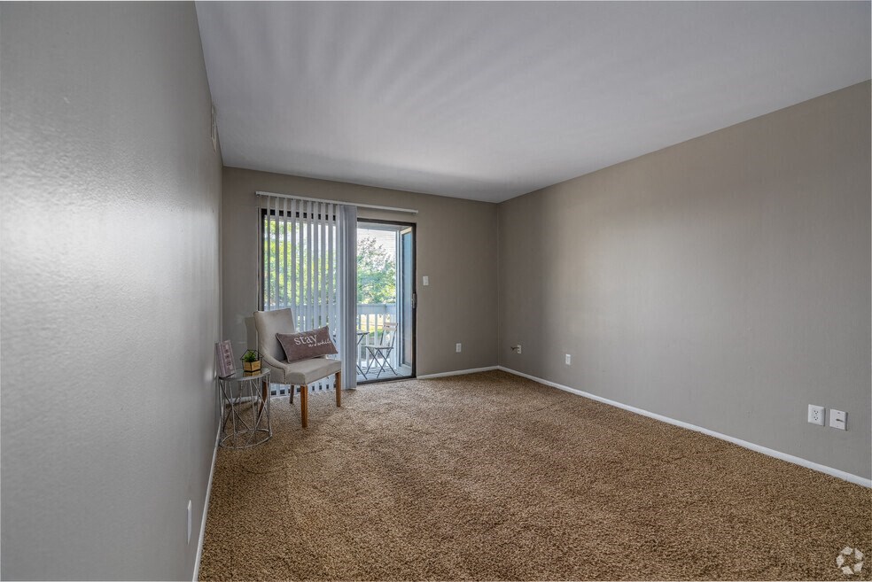 Unfurnished Living Area at The Avalon Apartment Homes, Missouri, 63017