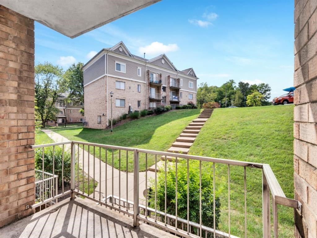 Exterior at Briarwood Apartments, Dumfries