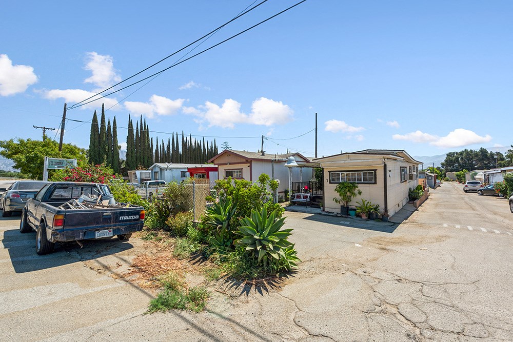 alturas fillmore exterior view