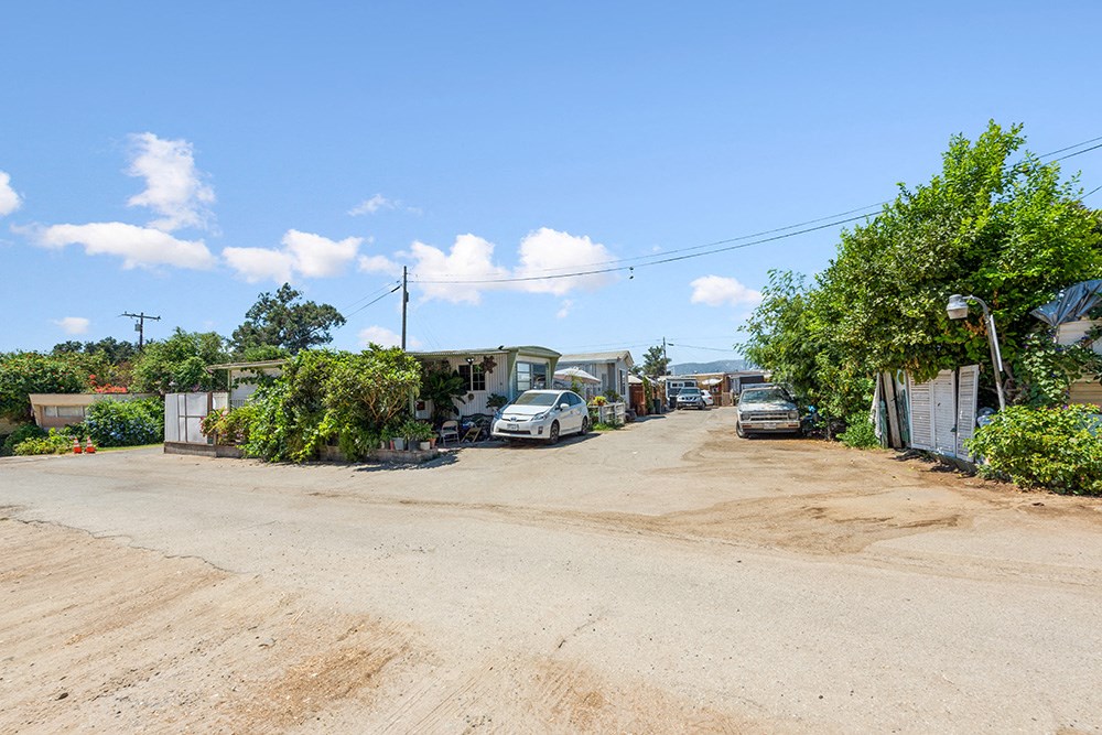 alturas fillmore exterior view