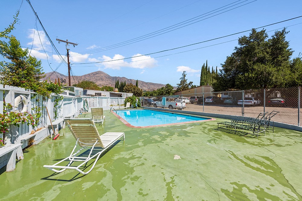 alturas fillmore pool