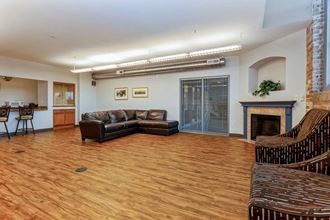 901 West Winnebago 1-3 Beds Apartment for Rent - Photo Gallery
