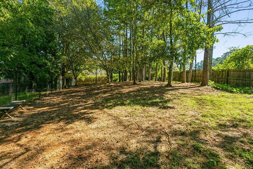 Green Courtyard at ReNew Sugar Hill, Sugar Hill, Georgia
