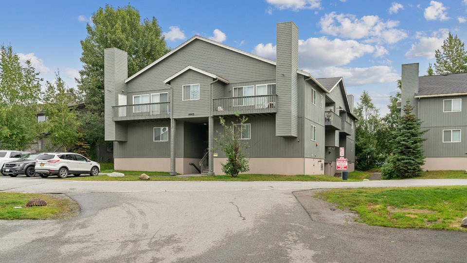 Exterior View at ReNew Bayshore Townhomes, Anchorage
