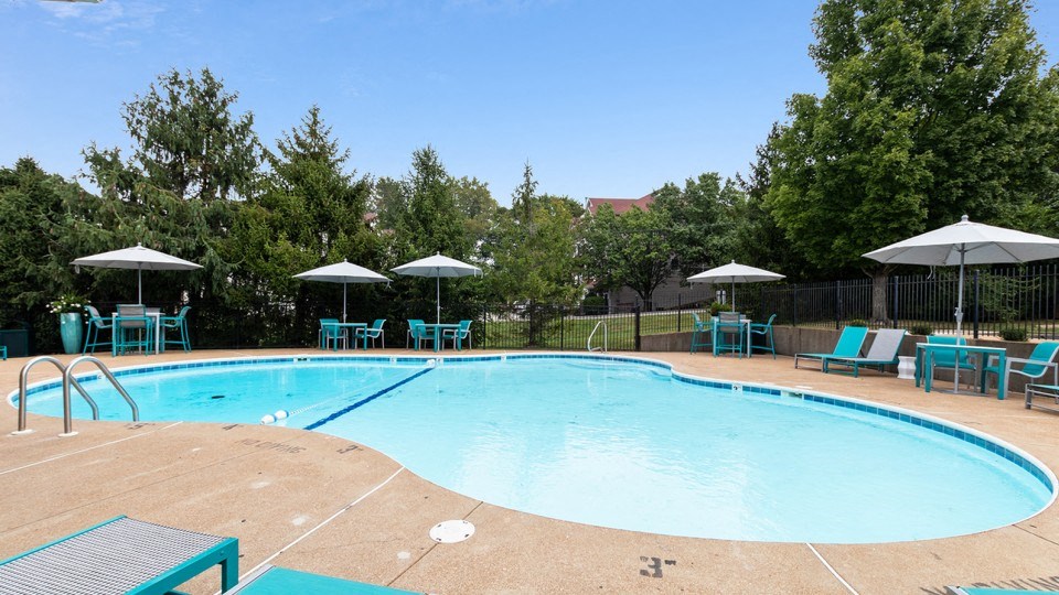 Pool View at ReNew Cross Creek, St. Louis, Missouri