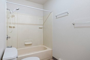 11408 Heritage Court 1-2 Beds Apartment for Rent - Photo Gallery 5