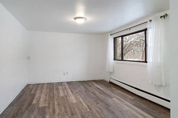 12332 End Street 1-2 Beds Apartment for Rent - Photo Gallery 5
