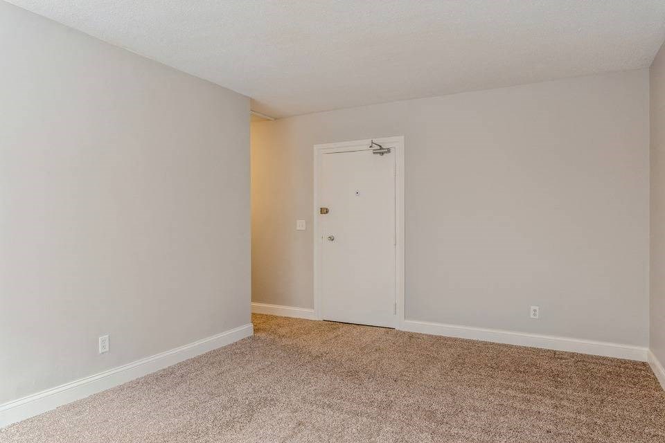 Unfurnished Bedroom at Cove at Linden Hills, Minneapolis, Minnesota