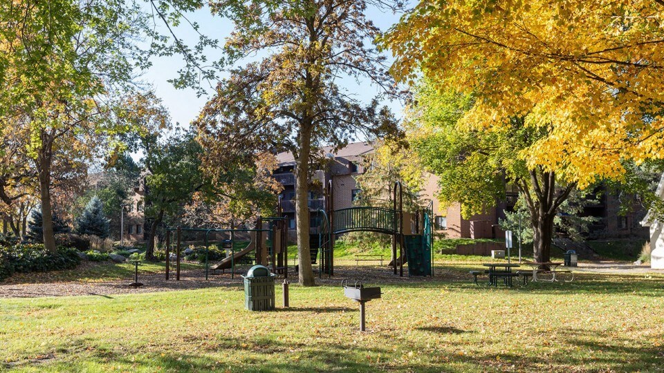 Lush Green Outdoor at ReNew at Neill Lake, Eden Prairie, Minnesota