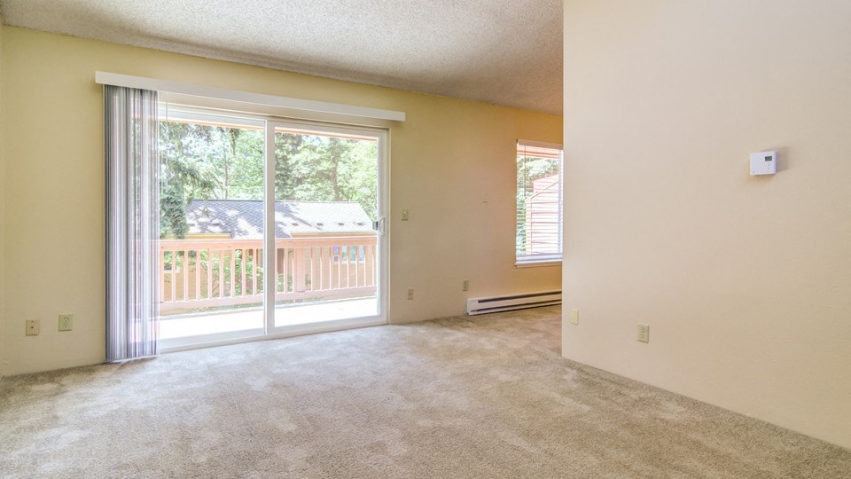 Carpeted Living Area at The Bluffs at Mountain Park, Lake Oswego