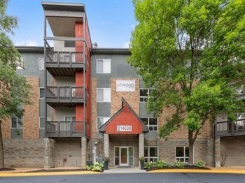 14030 Chestnut Drive Studio-3 Beds Apartment for Rent - Photo Gallery 6